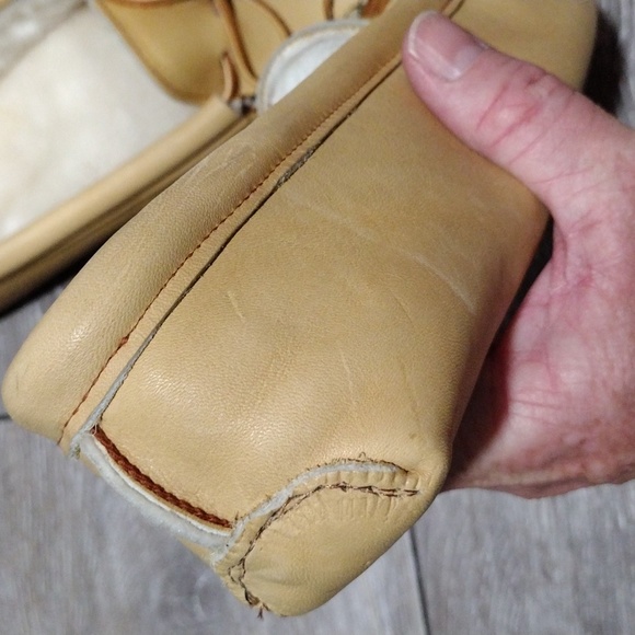 Tan leather slippers. NWOT. Size 10 - Picture 5 of 12